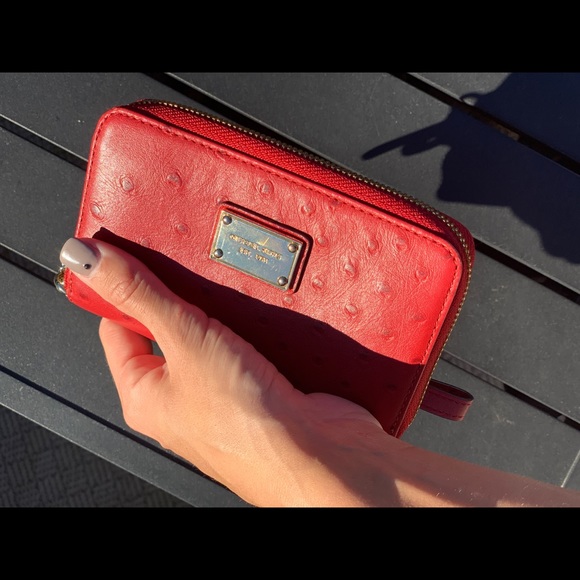 Michael Kors Clutch - Picture 2 of 3
